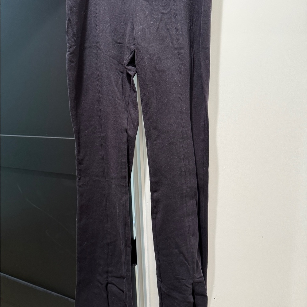 ALO Yoga Air Brush High-Waist Flutter Legging